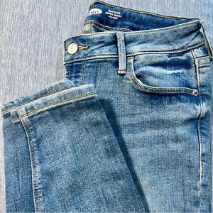 2/$25 Old Navy Rock Star Supper Skinny Mid Rise Size Six